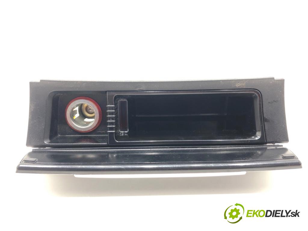 VW PASSAT B7 Kombi 2012 103 kW 2.0 TDI 1968 popelník 3C0863284K