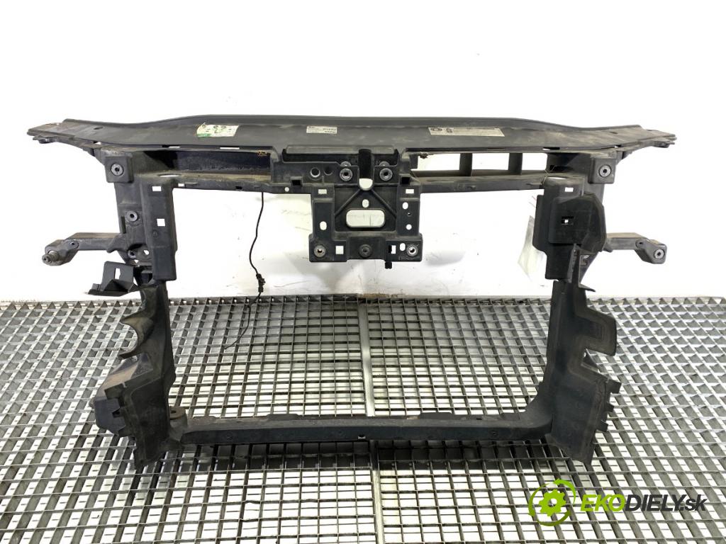 VW PASSAT B7 Kombi 2012 103 kW 2.0 TDI 1968 držák přední část  (Přední výztuha)