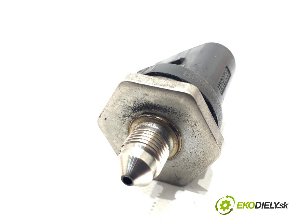 AUDI A4 B8 sedan 2008 118 kW 1.8 TFSI 1798 Snímač tlaku paliva 0261545035 (Snímač)