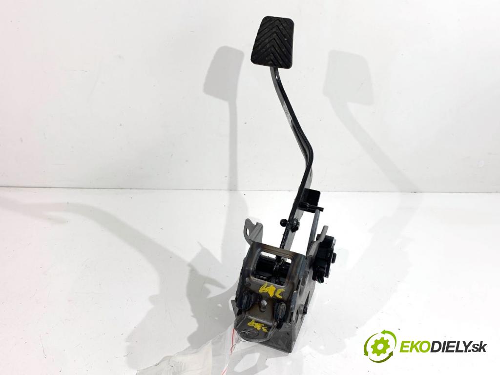 HYUNDAI KONA SUV 2022 88 kW 1.0 T-GDi 998 pedal spojky 93840-F2100