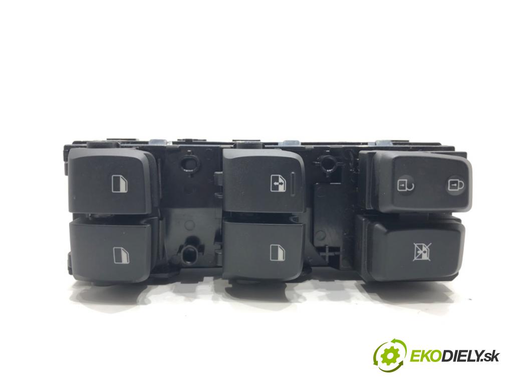 HYUNDAI KONA SUV 2022 88 kW 1.0 T-GDi 998 Prepínač okien 93570-J9100 (Prepínacie páčky pod volantom)