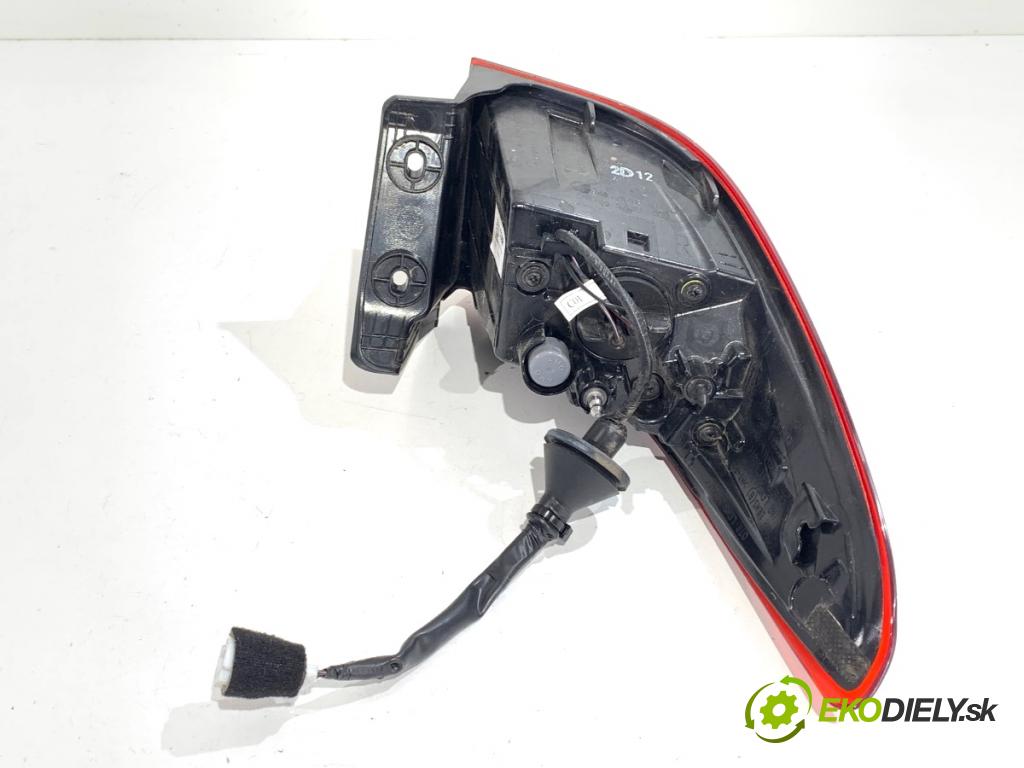 HYUNDAI KONA SUV 2022 88 kW 1.0 T-GDi 998 Svetlo pravy zad 92402J9500