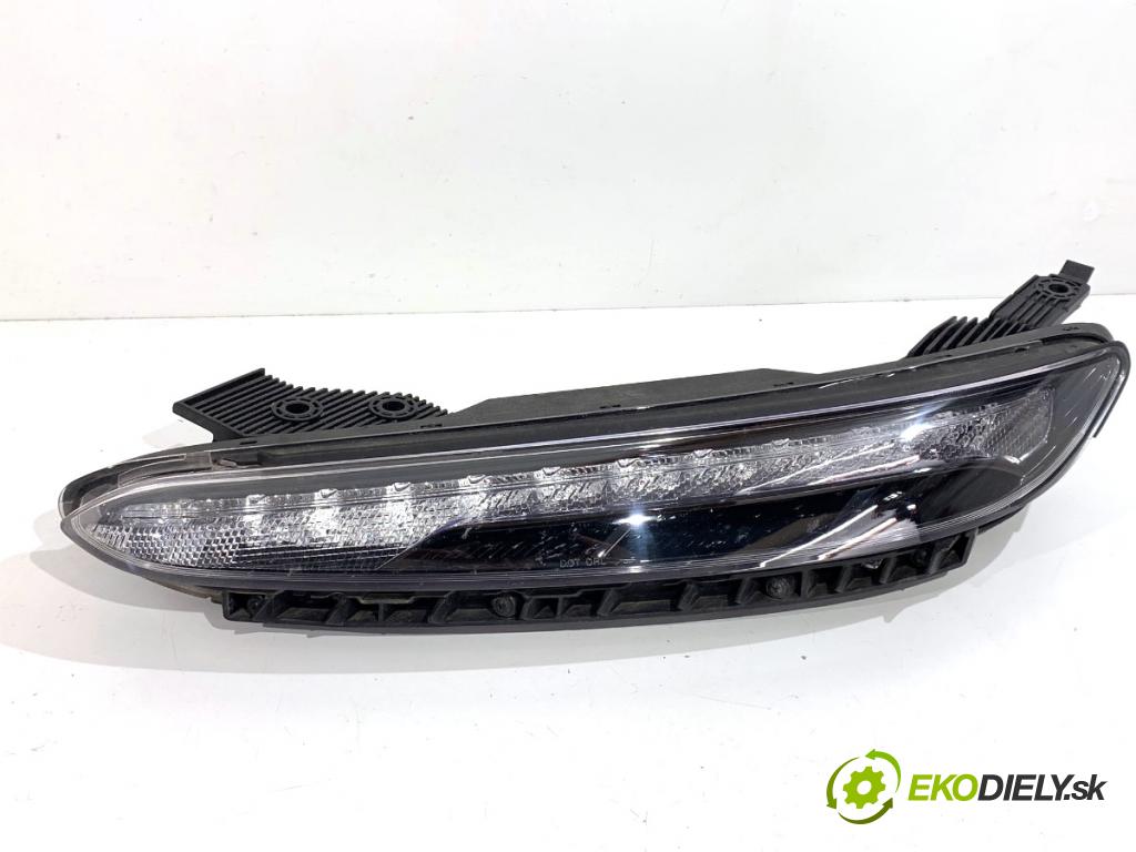 HYUNDAI KONA SUV 2022 88 kW 1.0 T-GDi 998 Svetlo DRL: ľavy predný 92207-J9500