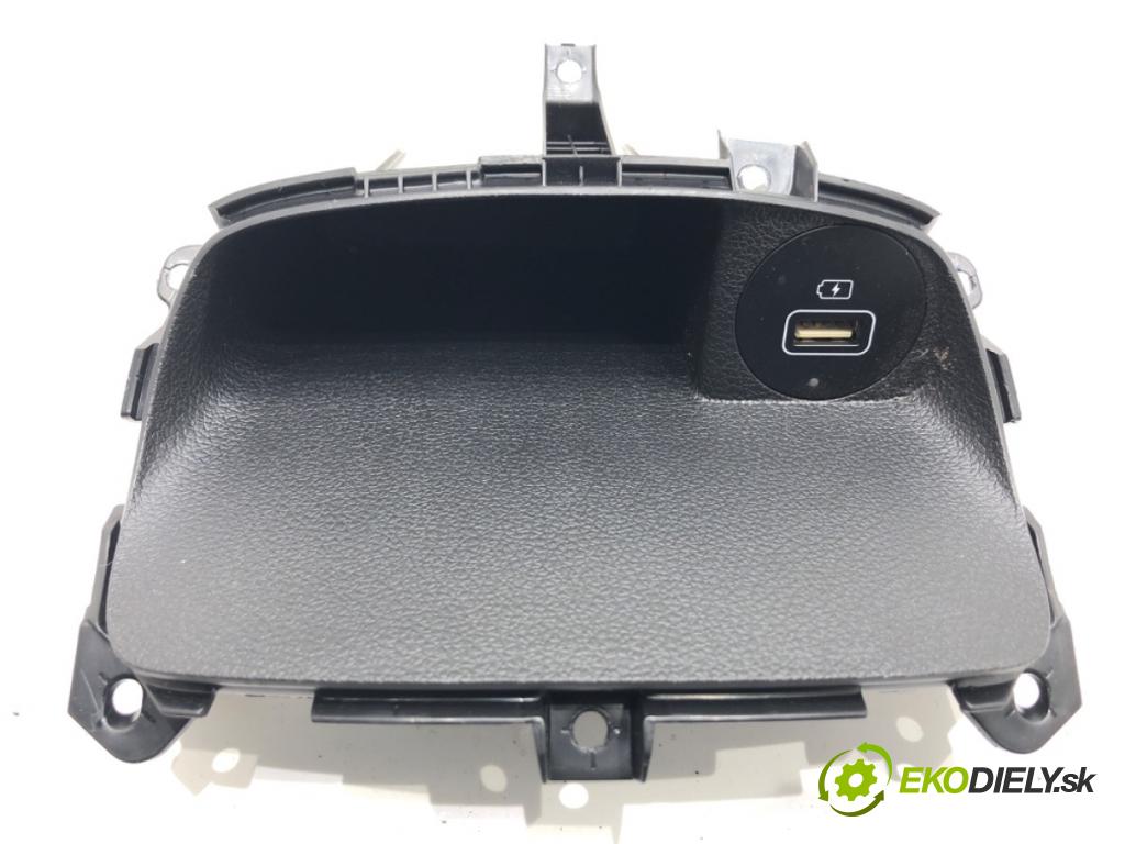 HYUNDAI KONA SUV 2022 88 kW 1.0 T-GDi 998 HNÍZDO: USB 84647-J9AA0