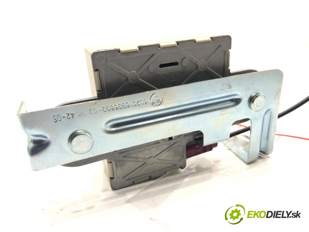 BMW E61 Kombi 2007 130 kW 525 d 2497 zesilovač Antenní: 6935024 (Zesilovač)