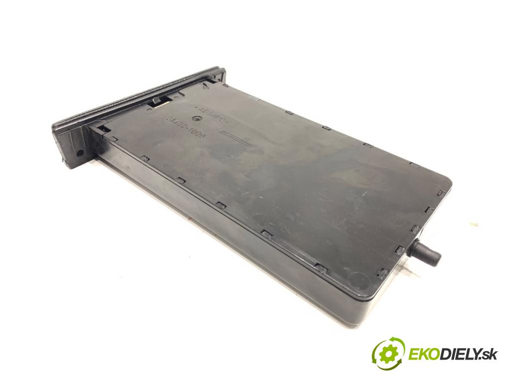 BMW E61 Kombi 2007 130 kW 525 d 2497 držák na nápoje  (Držák nápojů)