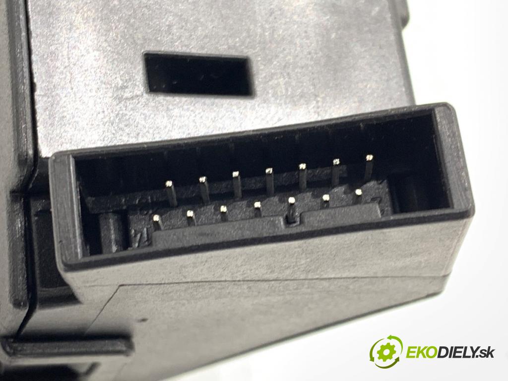 BMW E61 Kombi 2007 130 kW 525 d 2497 spinačka 6954722 (Spínacia skrinka)