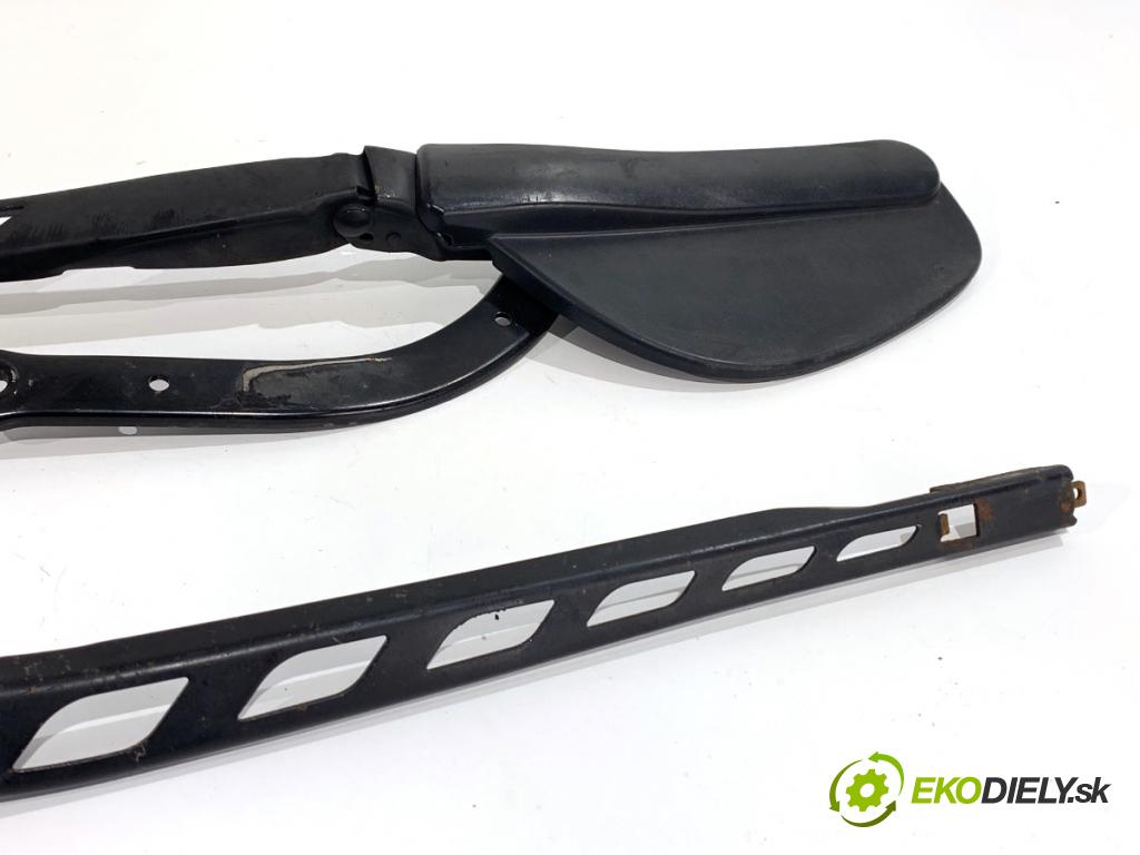 BMW E61 Kombi 2007 130 kW 525 d 2497 ramena stěrače přední část 7035103