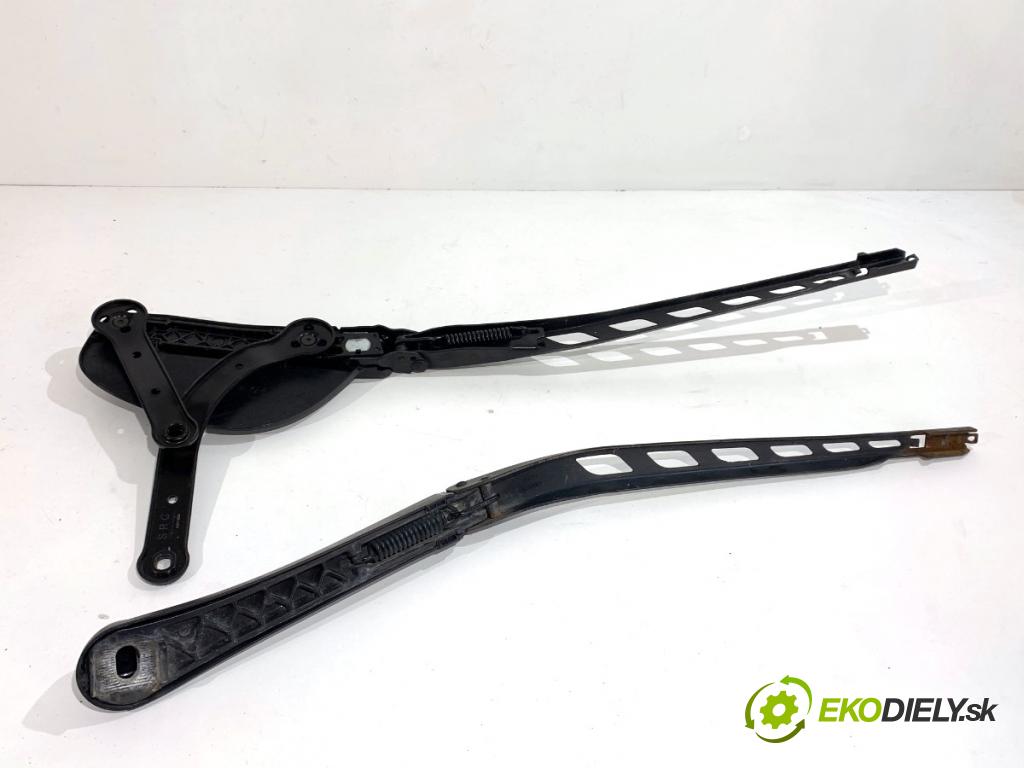 BMW E61 Kombi 2007 130 kW 525 d 2497 ramena stěrače přední část 7035103