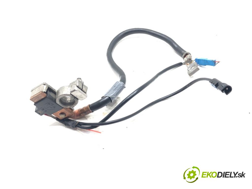 BMW E61 Kombi 2007 130 kW 525 d 2497 svorka MINUS 6928989