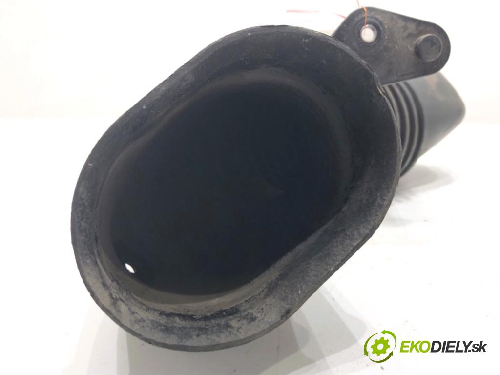 BMW E61 Kombi 2007 130 kW 525 d 2497 volant vzduchu 7790056