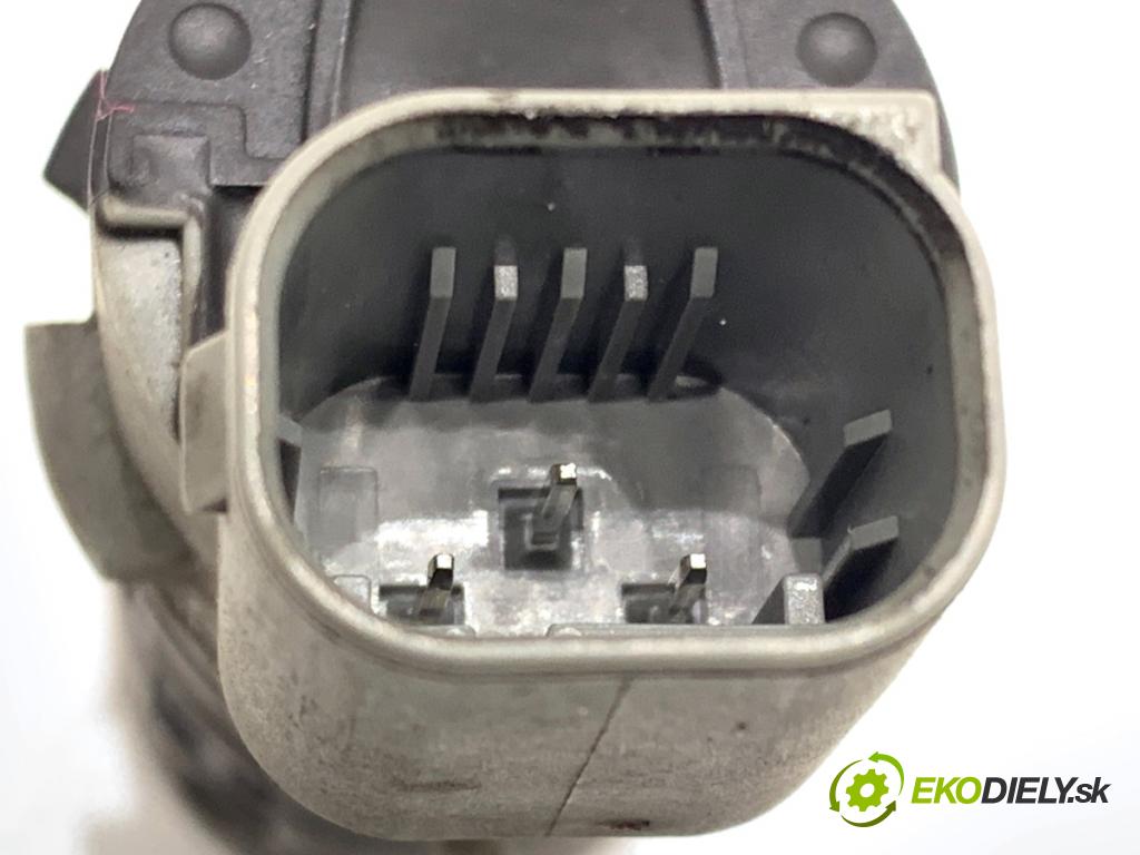 BMW E61 Kombi 2007 130 kW 525 d 2497 snímač PDC 6989071