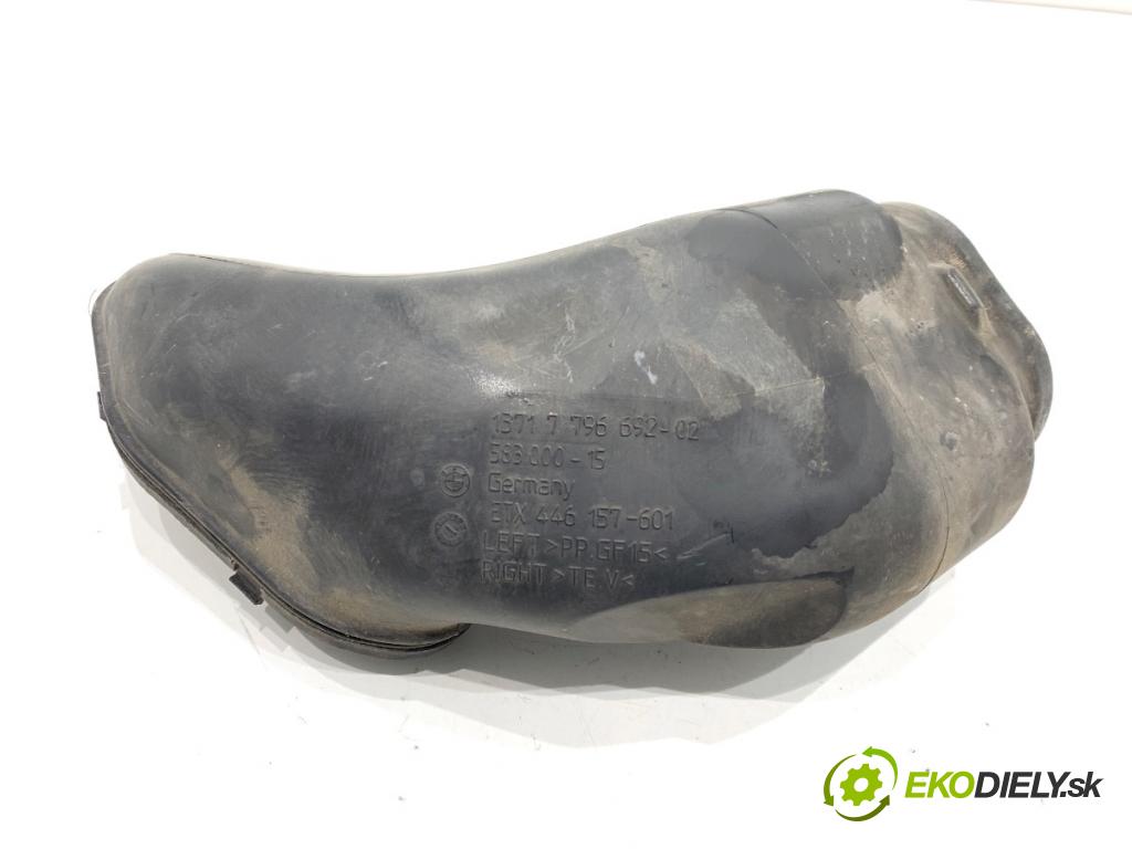 BMW E61 Kombi 2007 130 kW 525 d 2497 volant vzduchu 7796692