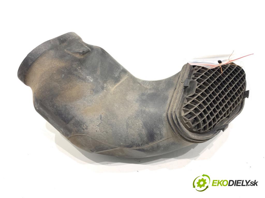 BMW E61 Kombi 2007 130 kW 525 d 2497 volant vzduchu 7796692