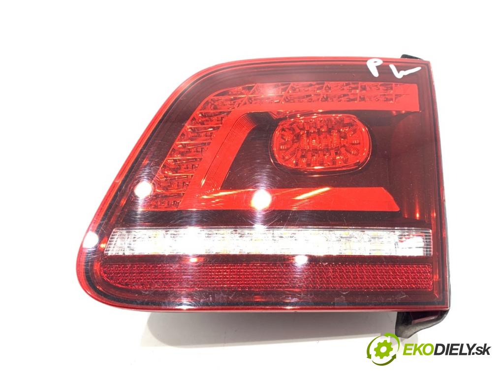 VW PHAETON sedan 2014 176 kW 3.0 V6 TDI 4motion 2967 Svetlo zad pravá vnútorná 3D0945094F (Kľučka dverí ostatné)