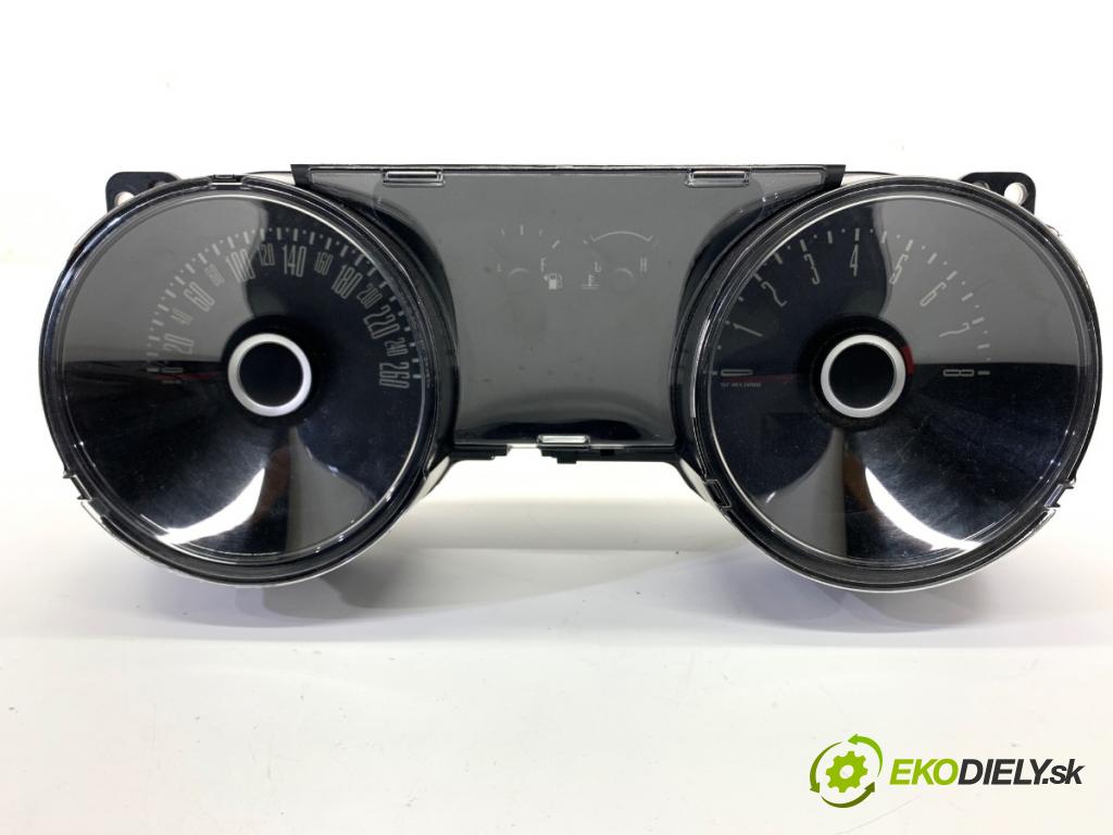 FORD USA MUSTANG V coupe 2014 227 kW 3.7 3726 Prístrojovka  (Prístrojová doska)