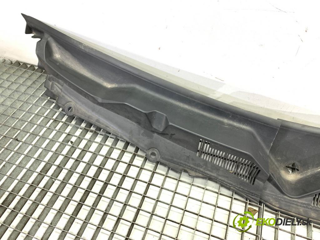 FORD USA MUSTANG V coupe 2014 227 kW 3.7 3726 Torpédo, plast pod čelné okno AR33-63018A14-AE (Torpédo (plast pod čelným sklom))