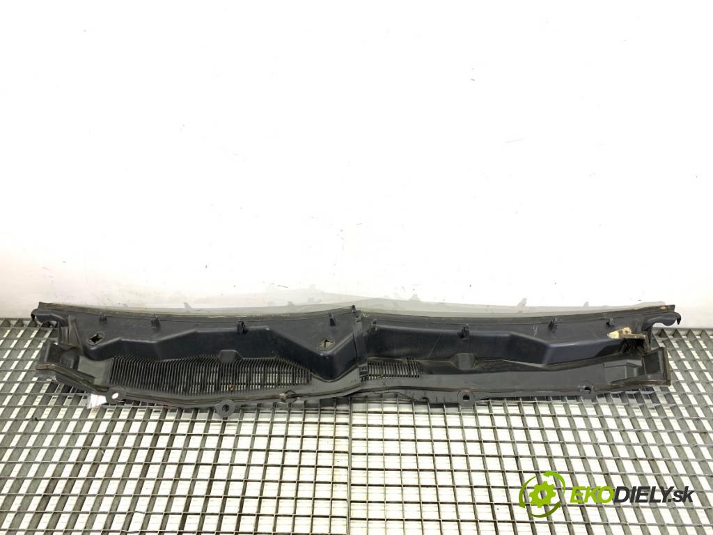 FORD USA MUSTANG V coupe 2014 227 kW 3.7 3726 Torpédo, plast pod čelné okno AR33-63018A14-AE (Torpédo (plast pod čelným sklom))