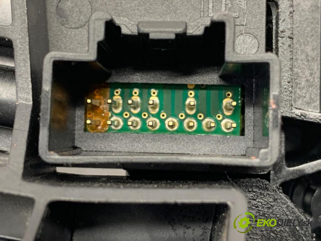 FORD USA MUSTANG V coupe 2014 227 kW 3.7 3726 Prepínač kombinovaný CR3T-14B522-AAW (Prepínacie páčky pod volantom)