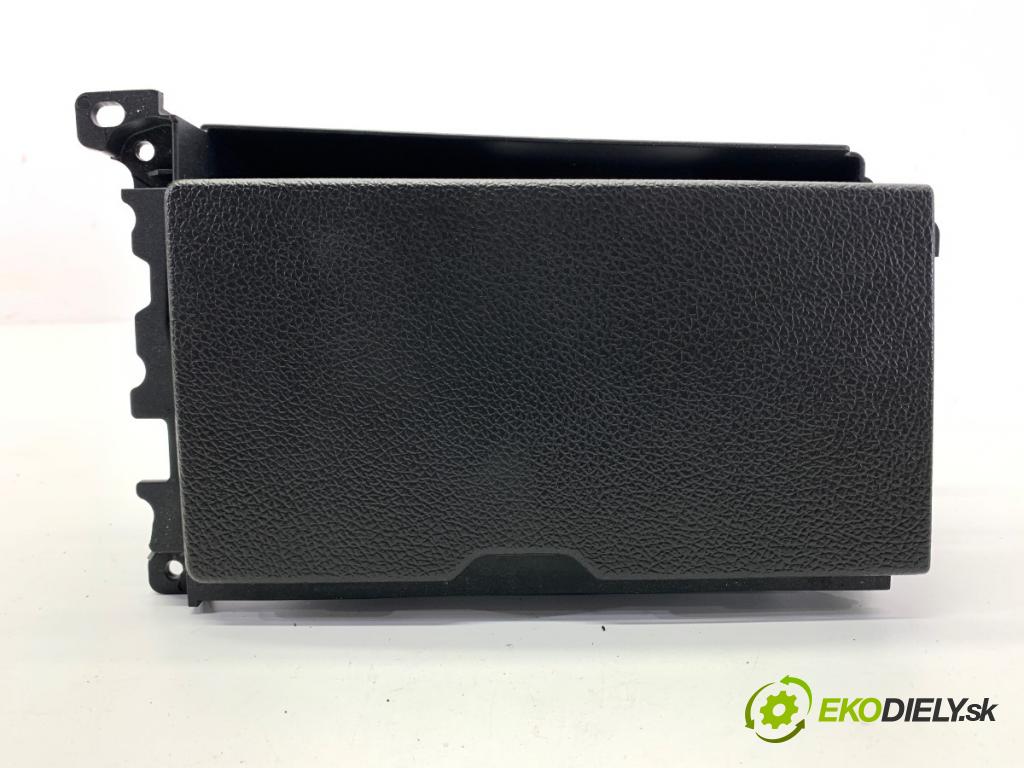 FORD USA MUSTANG V coupe 2014 227 kW 3.7 3726 Držiak na nápoje  (Držiak (úchyt) na nápoje)