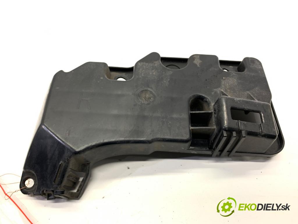 FORD USA MUSTANG V coupe 2014 227 kW 3.7 3726 úchyt nárazníka pravý zadní část DR33-17D960-AC