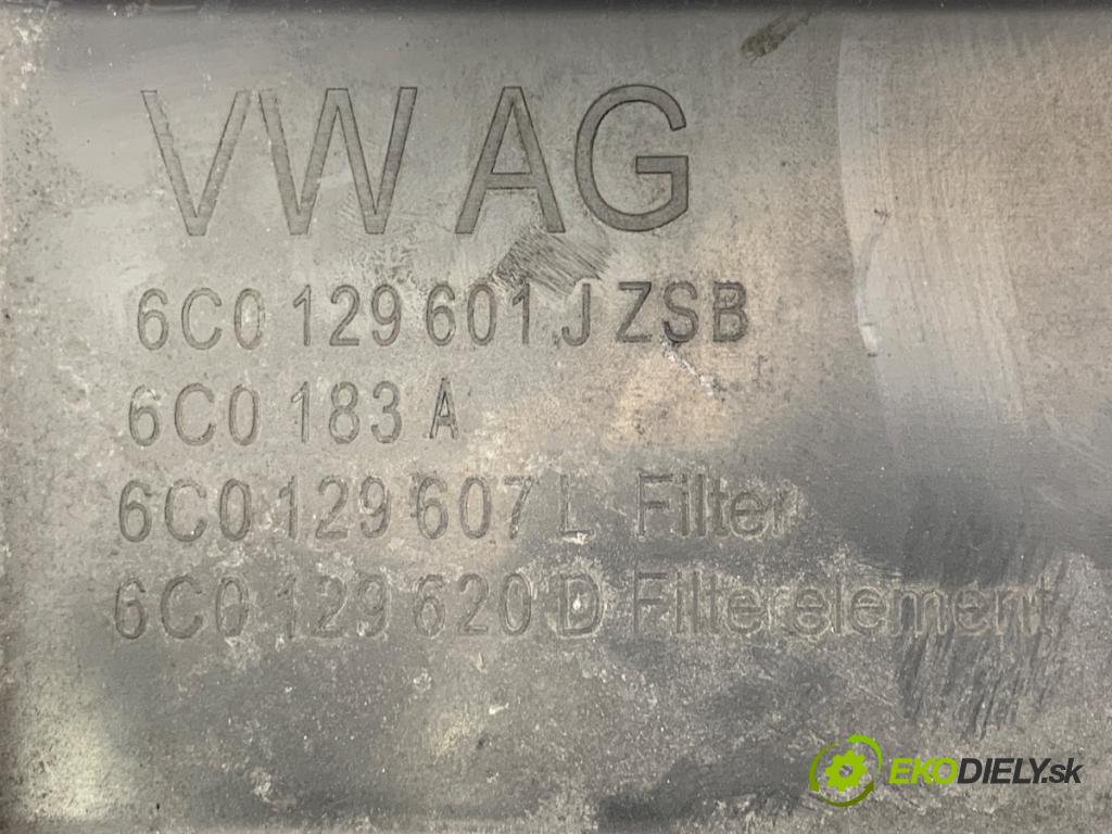 SKODA FABIA III Kombi 2017 77 kW 1.4 TDI 1422 obal filtra vzduchu 6C0129601J (Kryt vzduchového filtru)