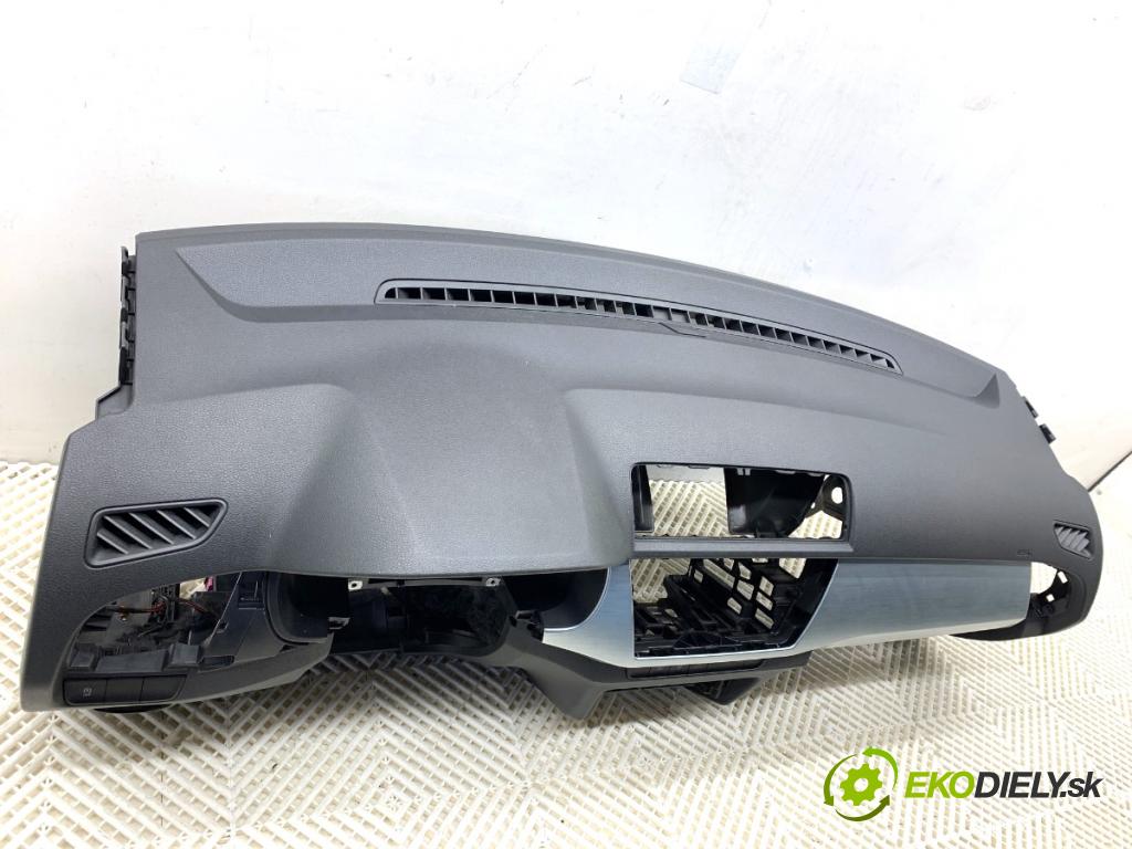 SKODA FABIA III Kombi 2017 77 kW 1.4 TDI 1422 palubní doska 6V0857069A 6V0880204 (Palubní deska)