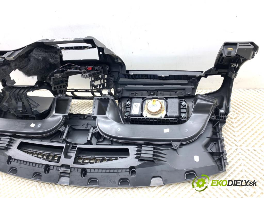 SKODA FABIA III Kombi 2017 77 kW 1.4 TDI 1422 palubní doska 6V0857069A 6V0880204 (Palubní deska)