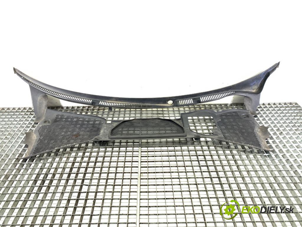 VW PHAETON sedan 2014 176 kW 3.0 V6 TDI 4motion 2967 torpédo plast pod čelní okno 3D1819417G (Plast pod čelním sklem)