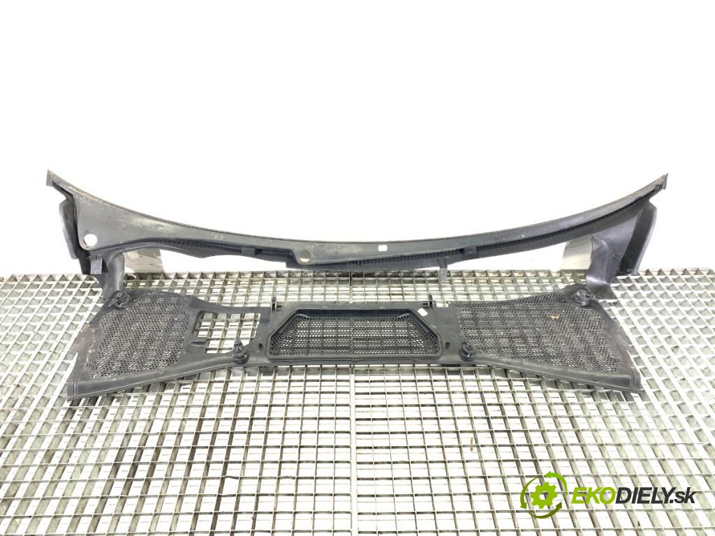 VW PHAETON sedan 2014 176 kW 3.0 V6 TDI 4motion 2967 torpédo plast pod čelní okno 3D1819417G (Plast pod čelním sklem)