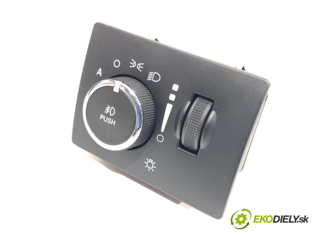 JEEP GRAND CHEROKEE WK SUV 2015 184 kW 3.0 CRD V6 4x4 2987 Spínač svetiel P68189156AA