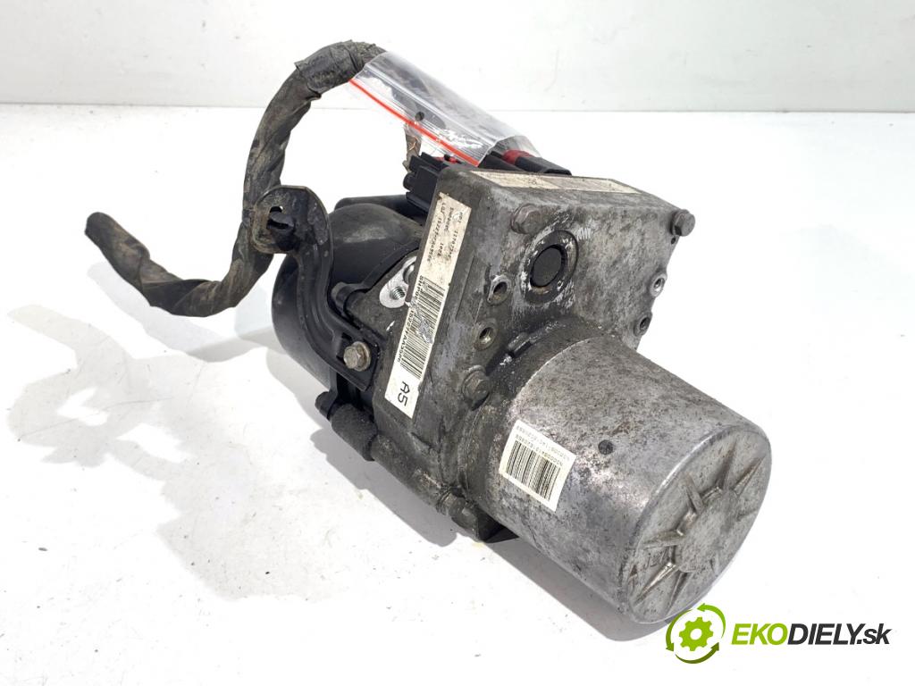 JEEP GRAND CHEROKEE WK SUV 2015 184 kW 3.0 CRD V6 4x4 2987 Pumpa servočerpadlo P05154662AB (Servočerpadlo)