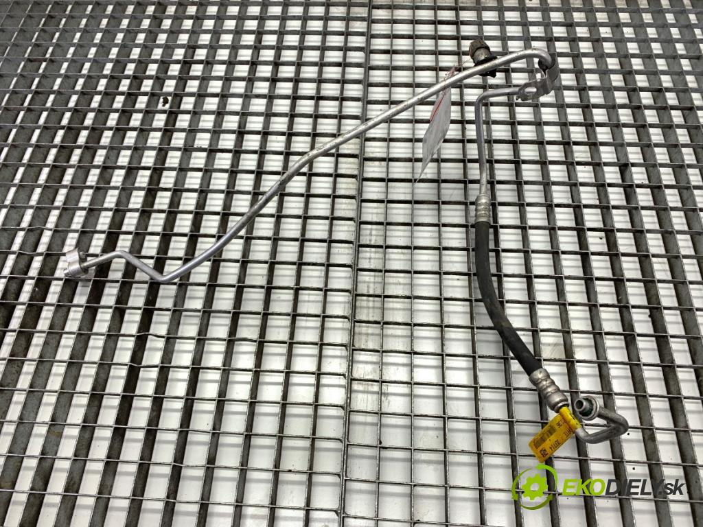 JEEP GRAND CHEROKEE WK SUV 2015 184 kW 3.0 CRD V6 4x4 2987 rúrka klimatizace 68217222AB (Trubka klimatizace)