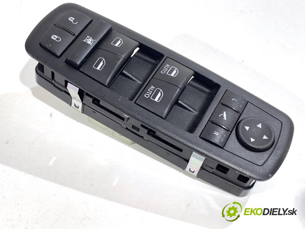 JEEP GRAND CHEROKEE WK SUV 2015 184 kW 3.0 CRD V6 4x4 2987 Prepínač okien 68184803AA (Prepínacie páčky pod volantom)