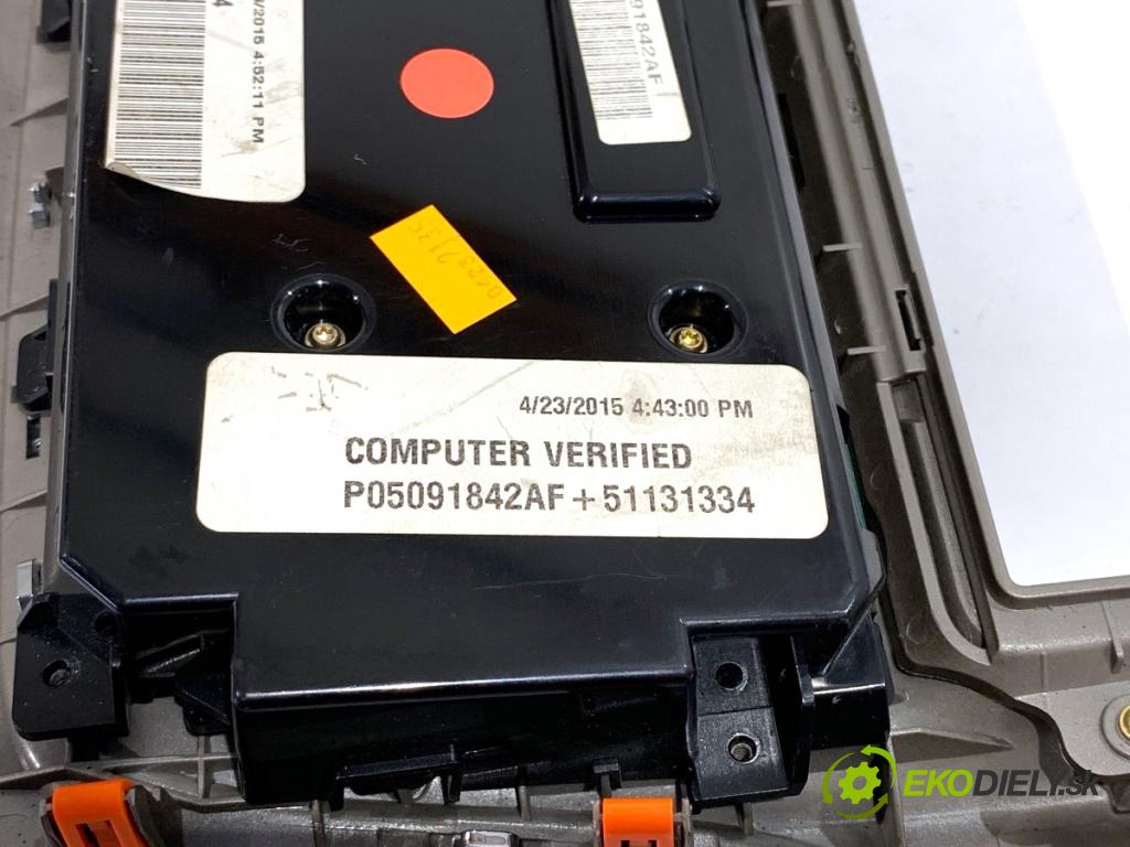 JEEP GRAND CHEROKEE WK SUV 2015 184 kW 3.0 CRD V6 4x4 2987 Panel ovládania kúrenia P05091842AF (Prepínacie páčky pod volantom)