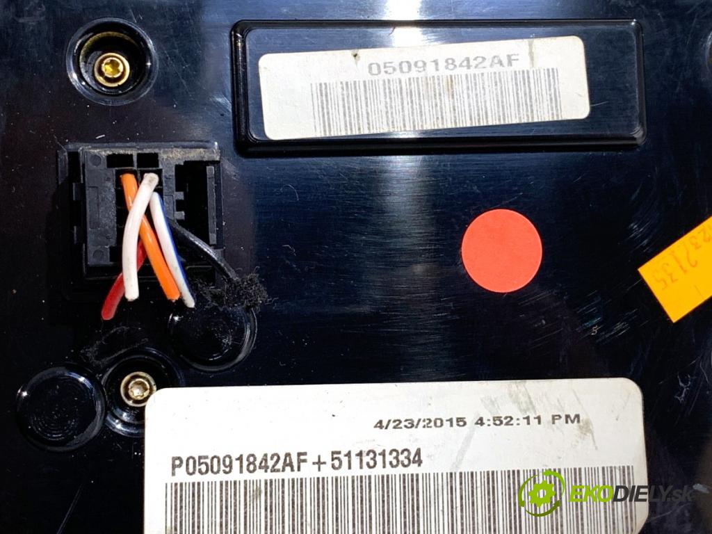 JEEP GRAND CHEROKEE WK SUV 2015 184 kW 3.0 CRD V6 4x4 2987 Panel ovládania kúrenia P05091842AF (Prepínacie páčky pod volantom)