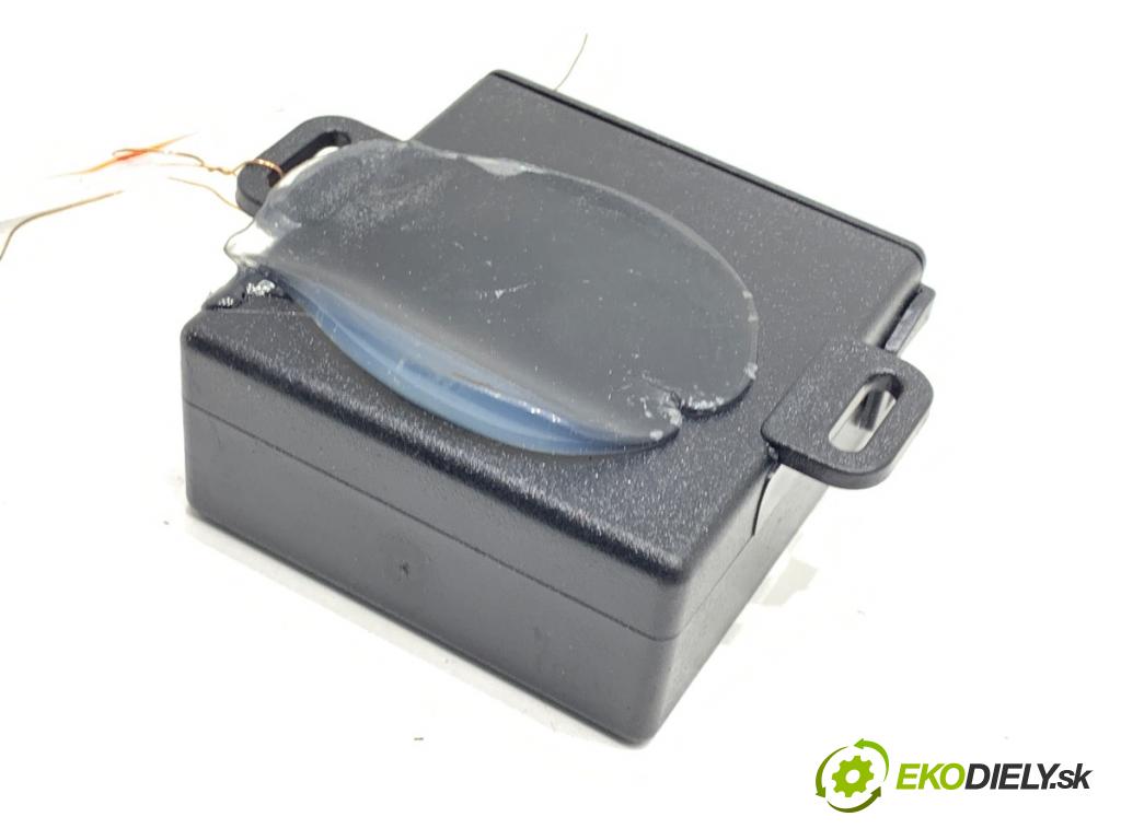 JEEP GRAND CHEROKEE WK SUV 2015 184 kW 3.0 CRD V6 4x4 2987 modul tažného oka MHS-4 (Řídící jednotka ostatní)