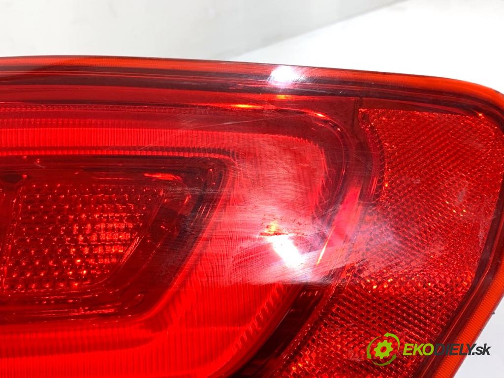 JEEP GRAND CHEROKEE WK SUV 2015 184 kW 3.0 CRD V6 4x4 2987 světlo pravý zadní část P68236134AC