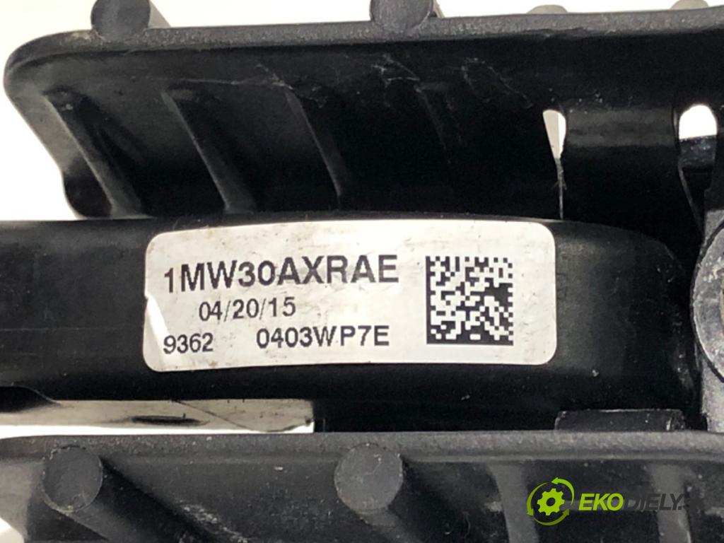 JEEP GRAND CHEROKEE WK SUV 2015 184 kW 3.0 CRD V6 4x4 2987 klika vnejší pravý zadní část