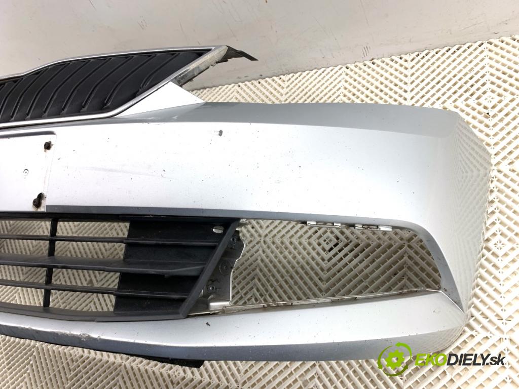 SKODA FABIA III Kombi 2017 77 kW 1.4 TDI 1422 nárazník přední část LA7W (Klika dveří ostatní)