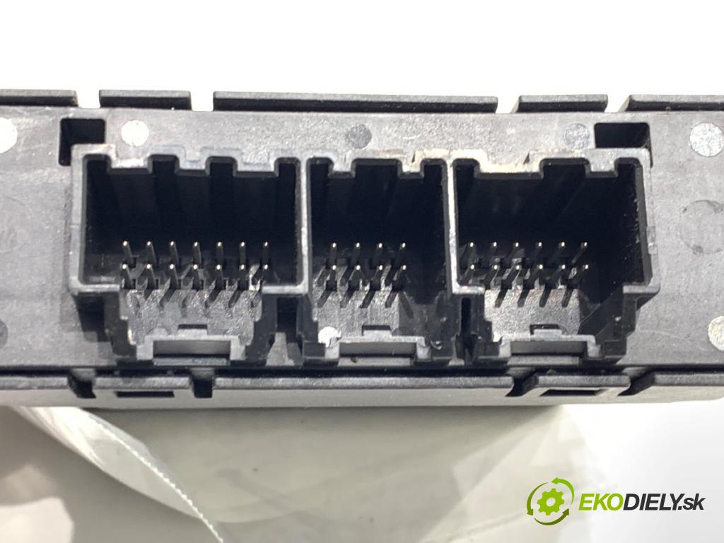 JEEP GRAND CHEROKEE WK SUV 2015 184 kW 3.0 CRD V6 4x4 2987 Modul PDC 68141530AH (Riadiaca jednotka ostatné)