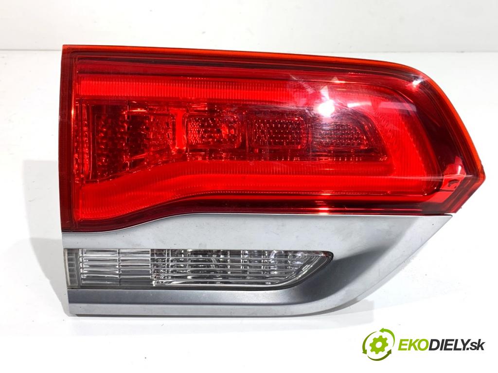 JEEP GRAND CHEROKEE WK SUV 2015 184 kW 3.0 CRD V6 4x4 2987 světlo levý zadní část vnitřní P68236137AA