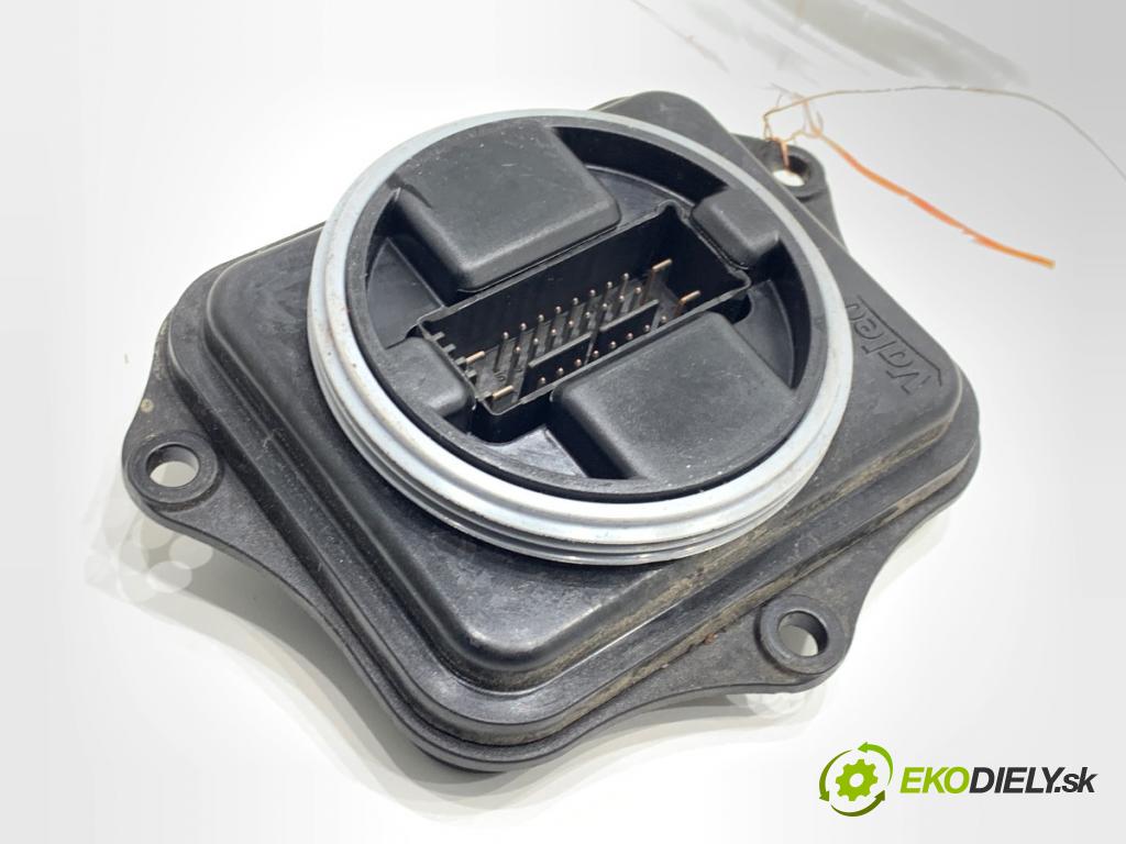 JEEP GRAND CHEROKEE WK SUV 2015 184 kW 3.0 CRD V6 4x4 2987 Menič XENON 90042669 (Riadiaca jednotka xenónu)