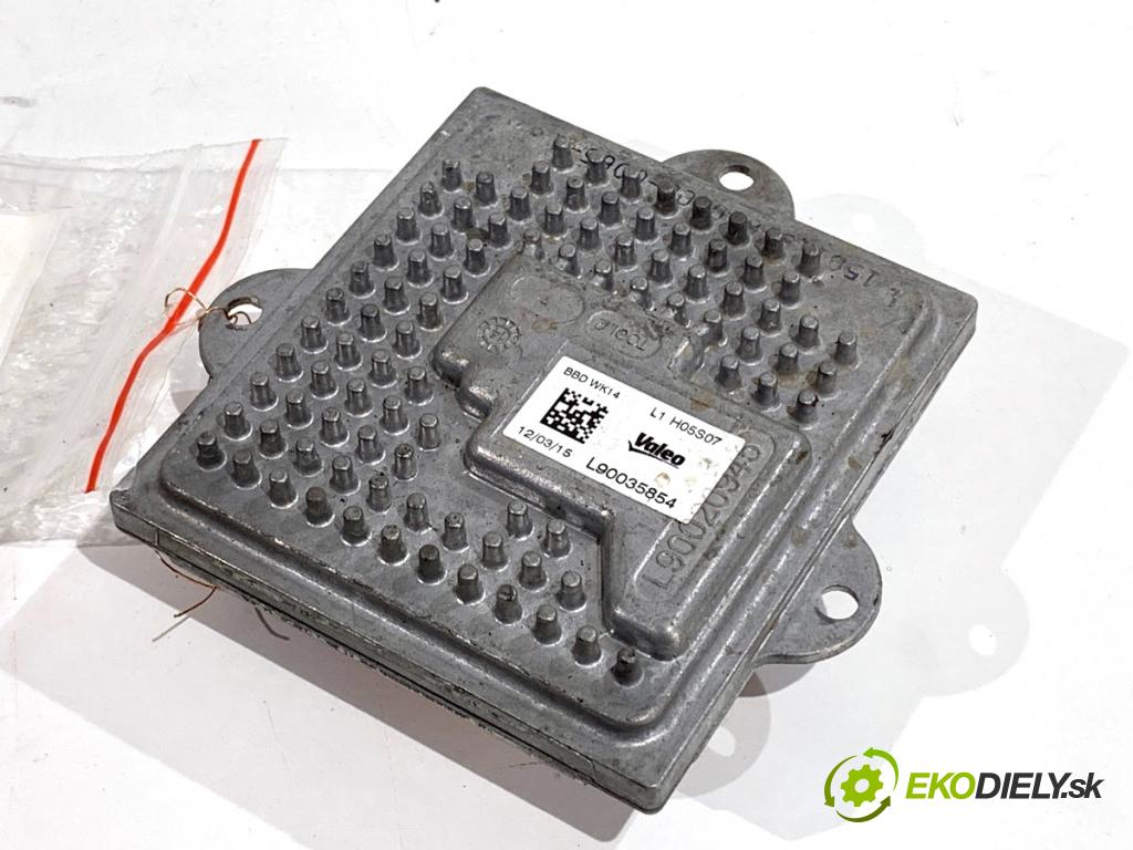 JEEP GRAND CHEROKEE WK SUV 2015 184 kW 3.0 CRD V6 4x4 2987 Menič XENON 90035854 (Riadiaca jednotka xenónu)