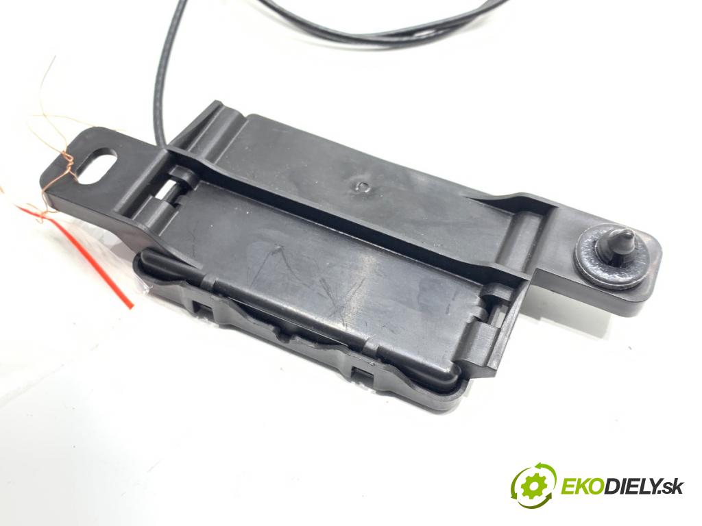 JEEP GRAND CHEROKEE WK SUV 2015 184 kW 3.0 CRD V6 4x4 2987 ANTENA KEYLESS 68185768AD