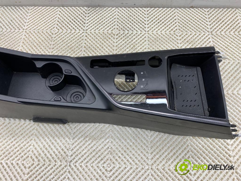 KIA NIRO II (SG2)  2023 150 kW EV   (n/d ccm / 150 kW / 204 KM) 0 Tunel středový  (Středový tunel)