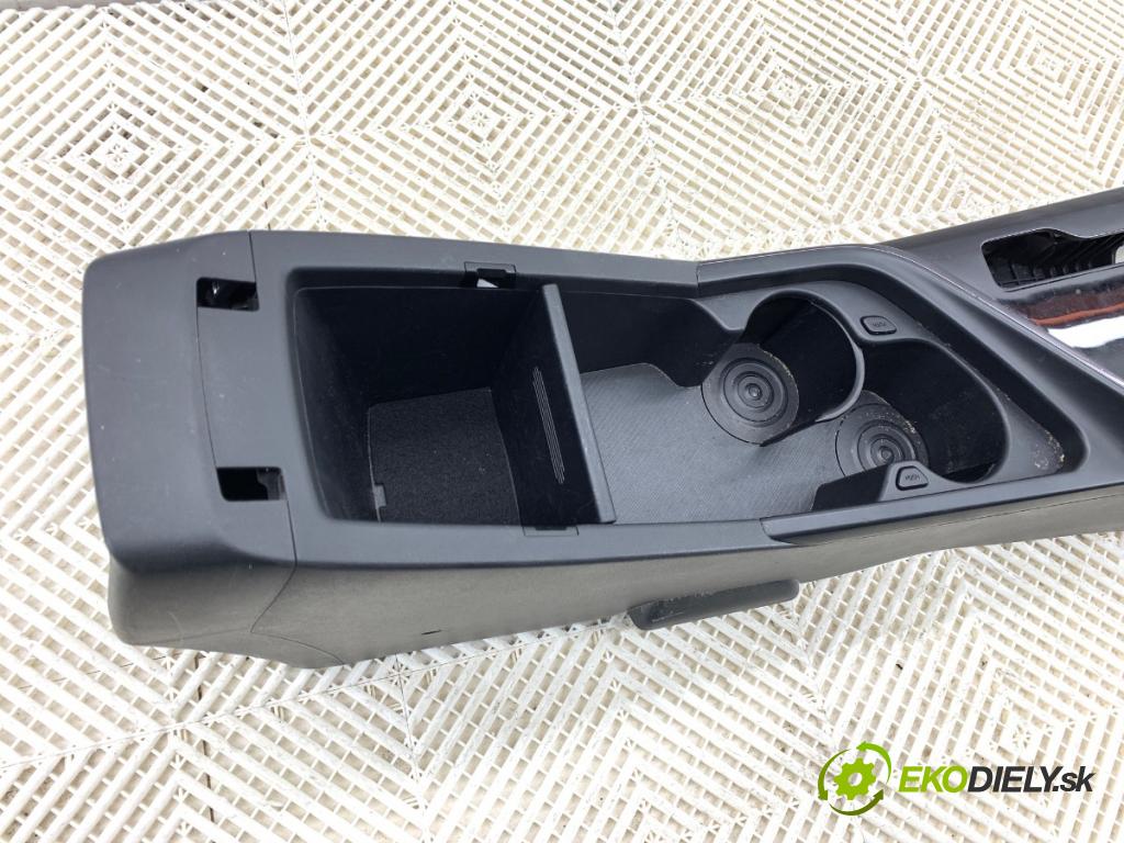 KIA NIRO II (SG2)  2023 150 kW EV   (n/d ccm / 150 kW / 204 KM) 0 Tunel středový  (Středový tunel)