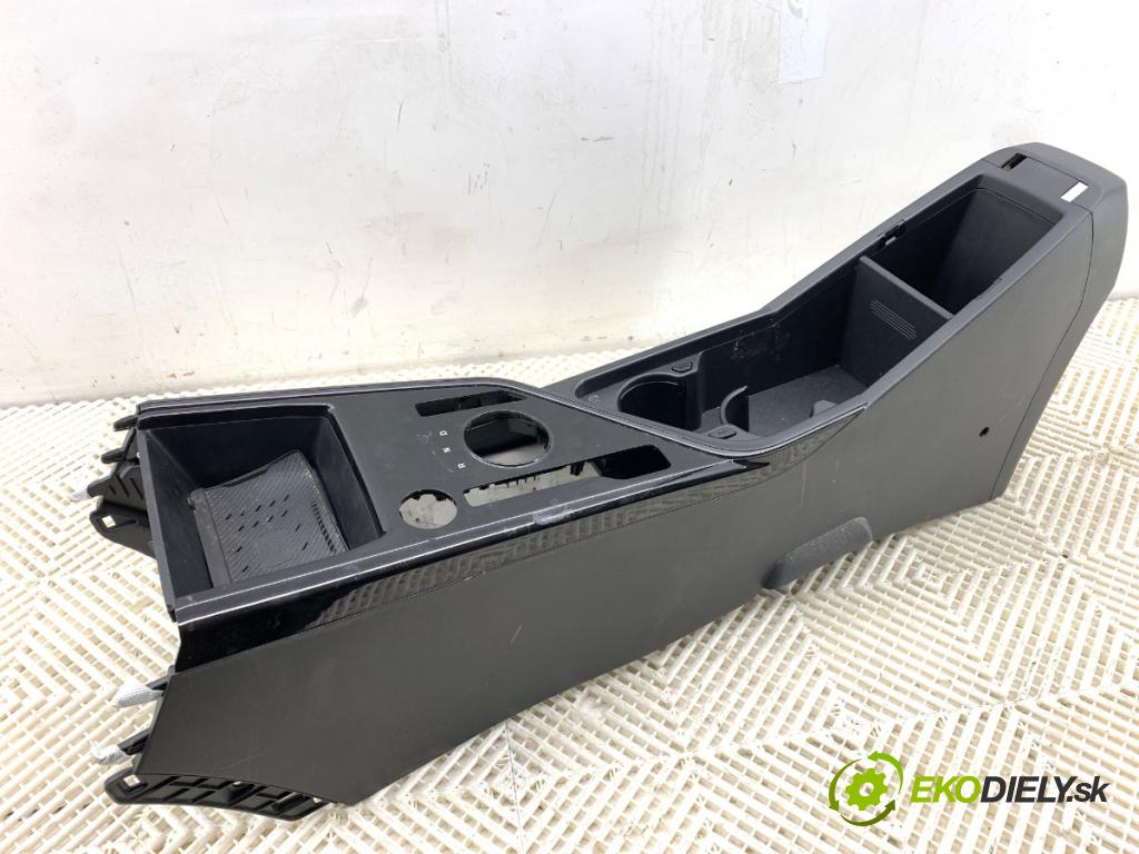 KIA NIRO II (SG2)  2023 150 kW EV   (n/d ccm / 150 kW / 204 KM) 0 Tunel středový  (Středový tunel)