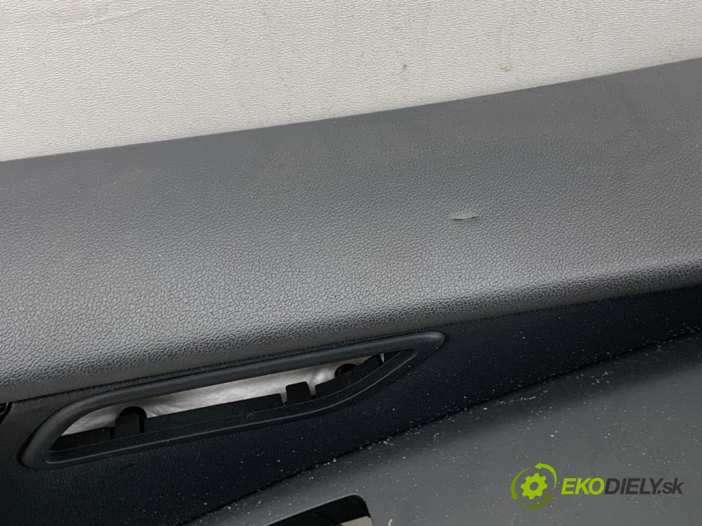 KIA NIRO II (SG2)  2023 150 kW EV   (n/d ccm / 150 kW / 204 KM) 0 čalúnenie Dvere ľavy predný
