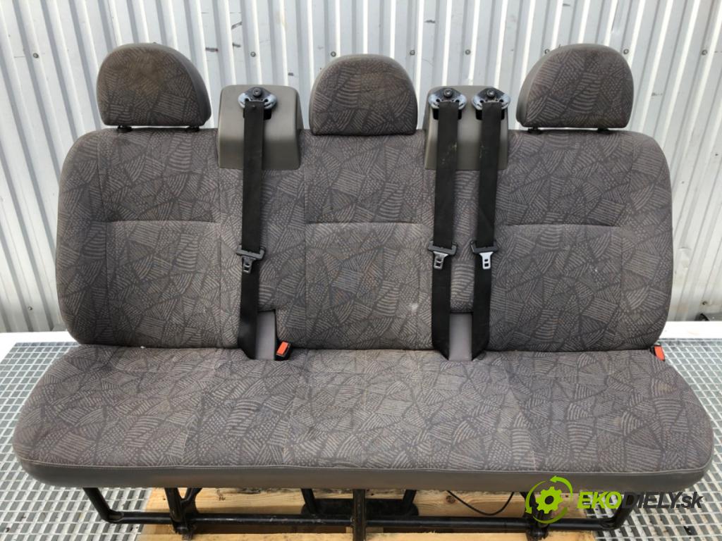 FORD TRANSIT IV Autobus 2004 92 kW 2.0 TDCi (F_F_, F_E_, F_G_) 1998 Sedadlo druhý rad